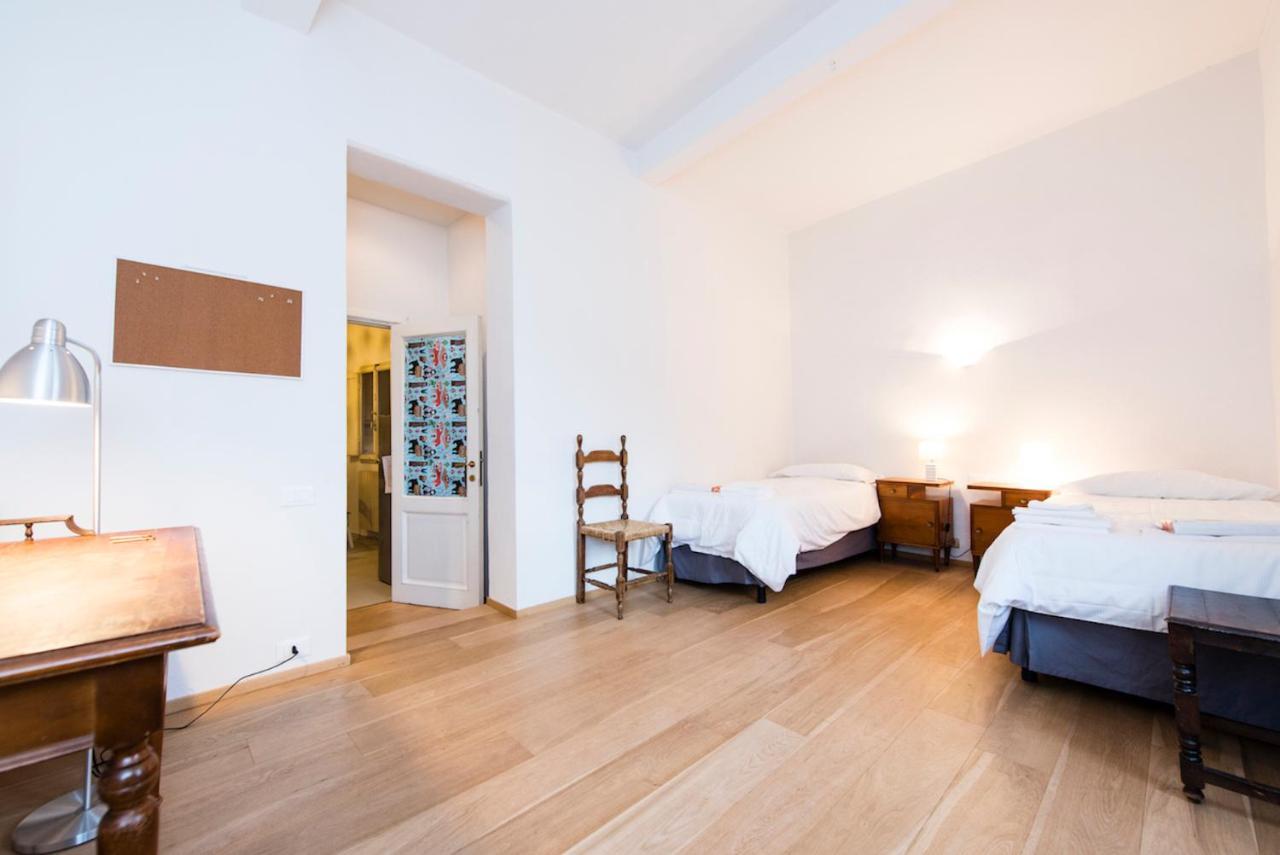 Pitti Three Apartamento